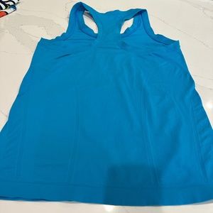 Athleta momentum tank. Turquoise sz large